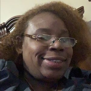 Meet your Posher, Danett